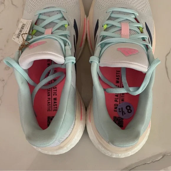 Adidas NWT Solar Glide 5 Womens Size 8.5 White Walking Training GX6719 Shoes - Picture 9 of 10